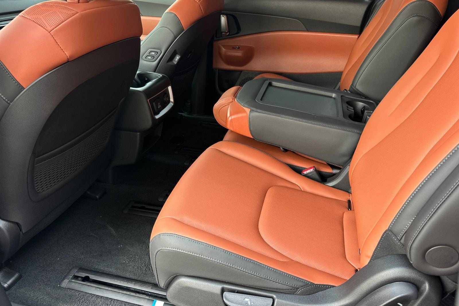 2027 Kia Carnival SX