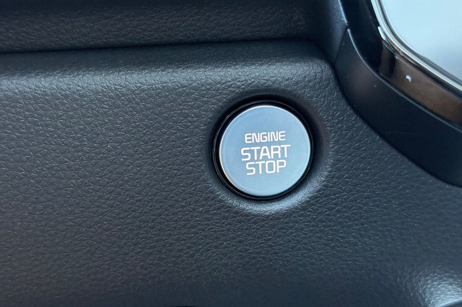 2027 Kia Carnival SX