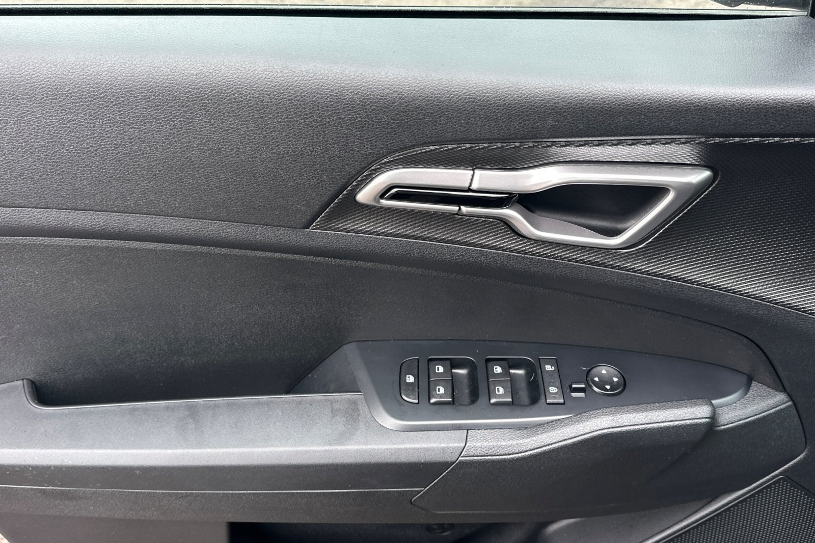 2025 Kia Sportage Hybrid LX