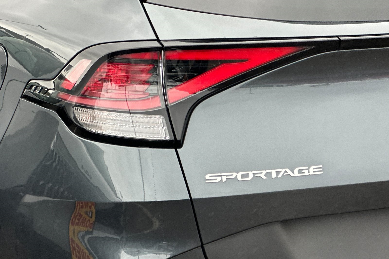 2025 Kia Sportage Hybrid LX