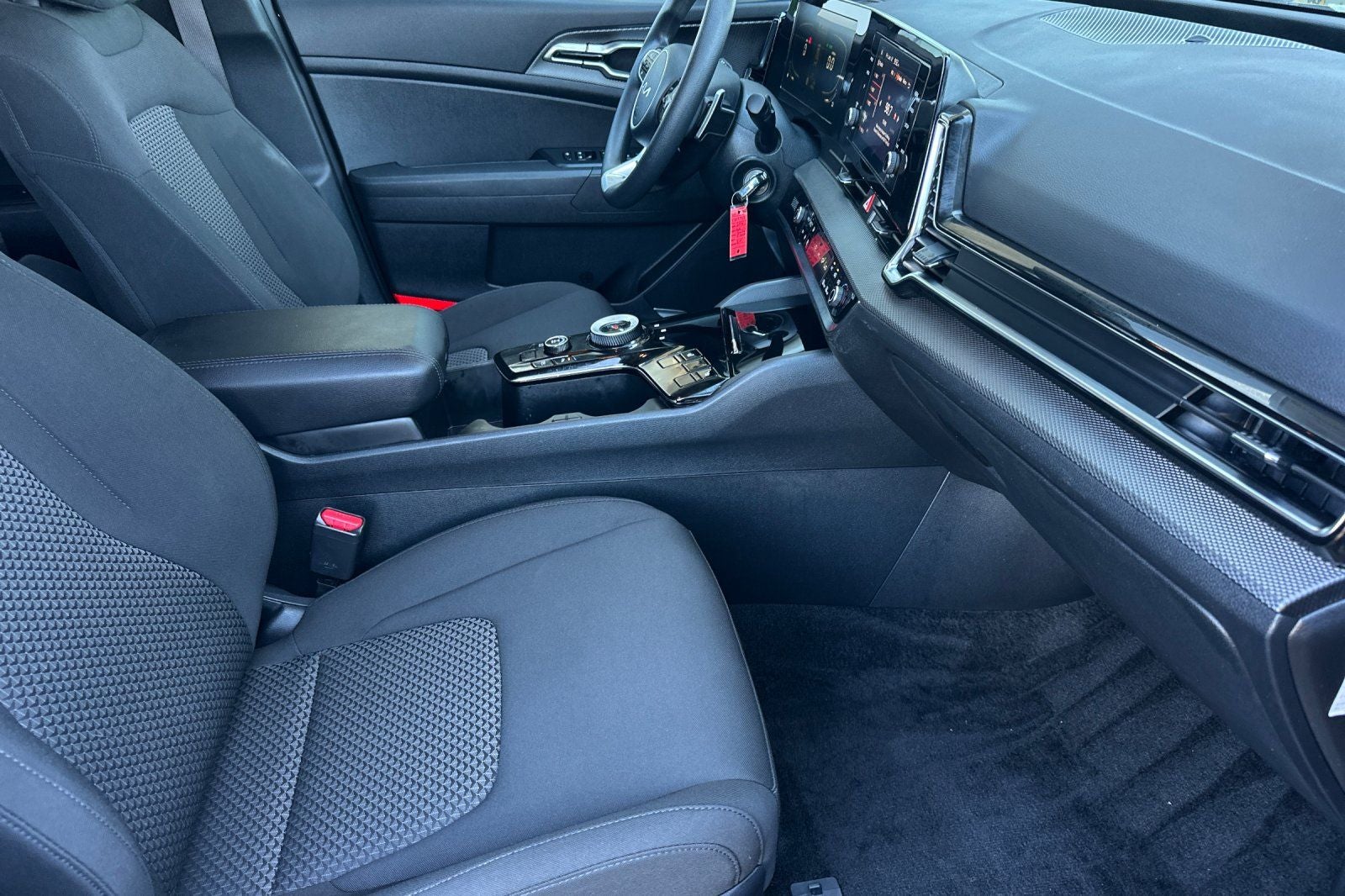 2024 Kia Sportage Hybrid LX