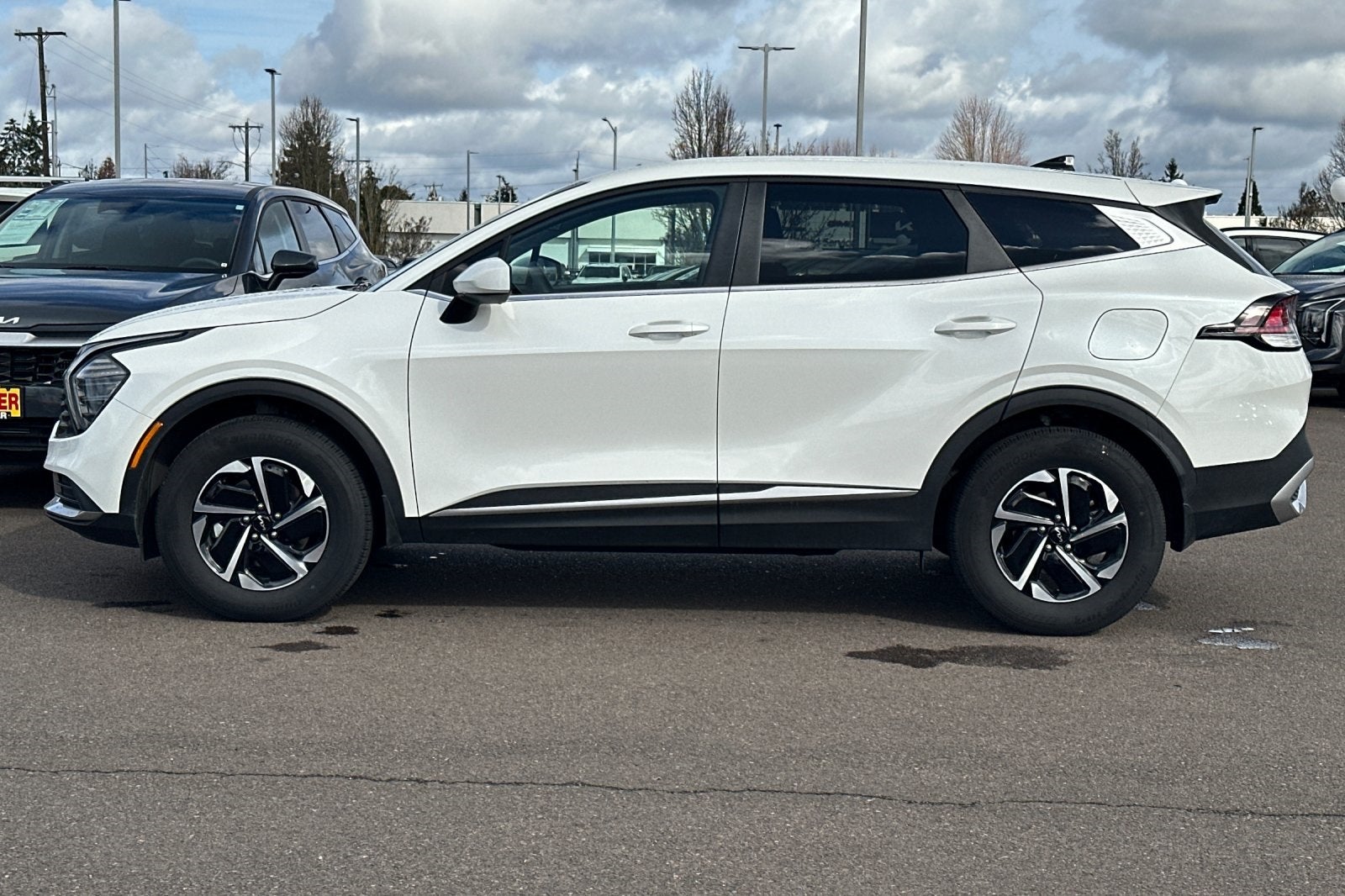 2025 Kia Sportage Hybrid LX