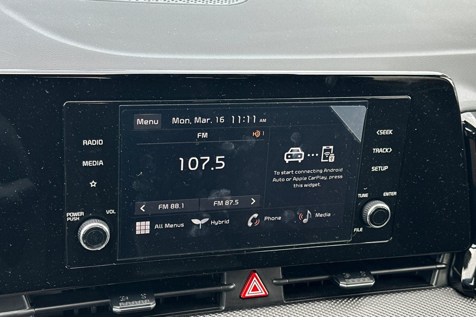 2025 Kia Sportage Hybrid LX