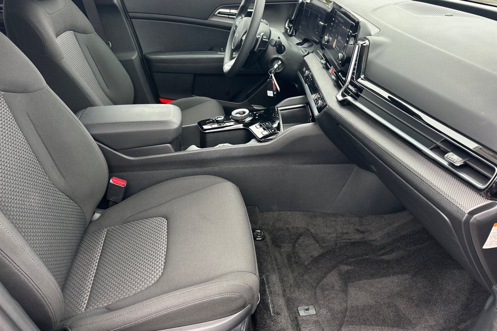 2025 Kia Sportage Hybrid LX