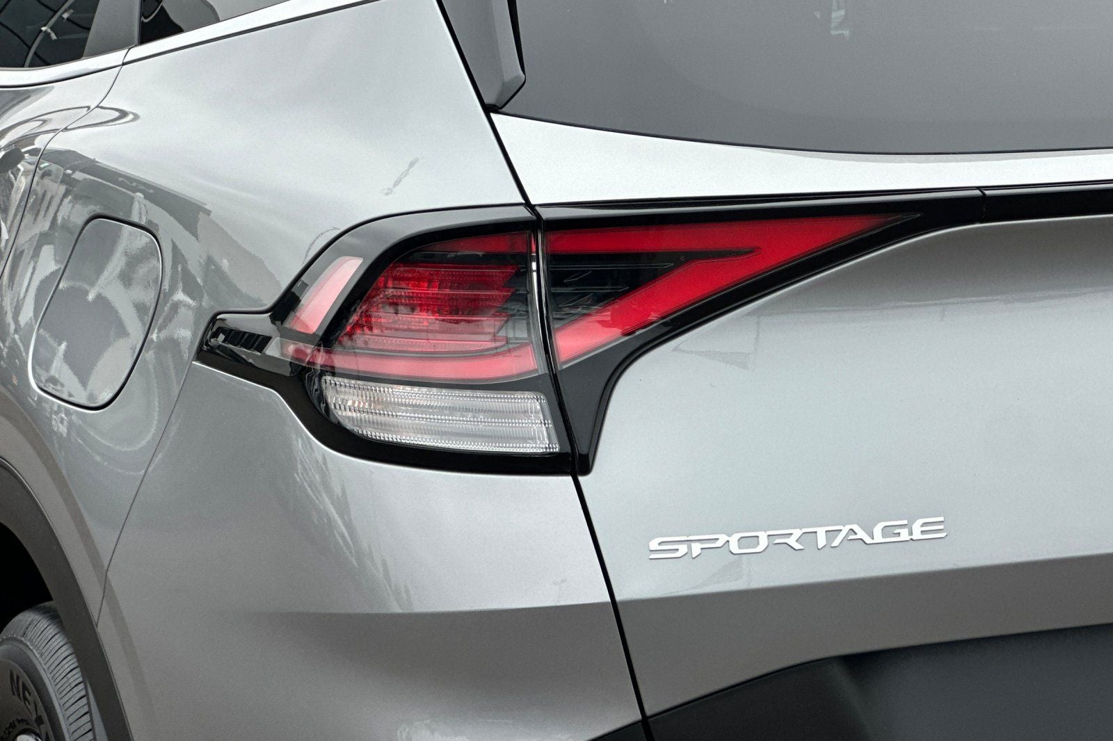 2025 Kia Sportage Hybrid LX