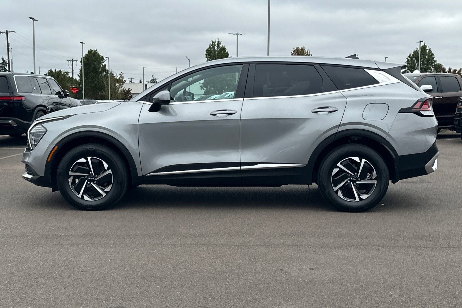 2025 Kia Sportage Hybrid LX