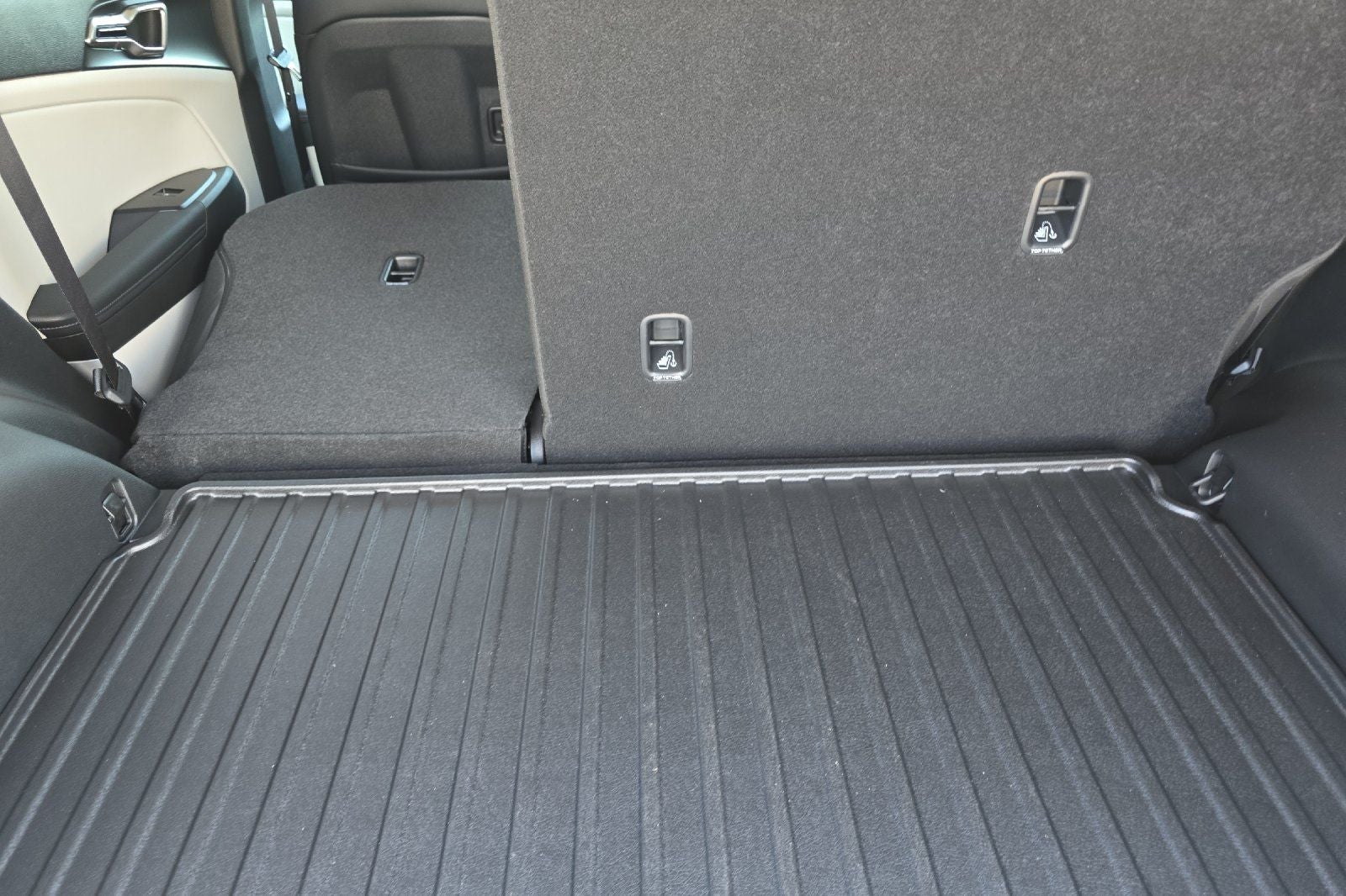 2027 Kia Sportage Hybrid EX