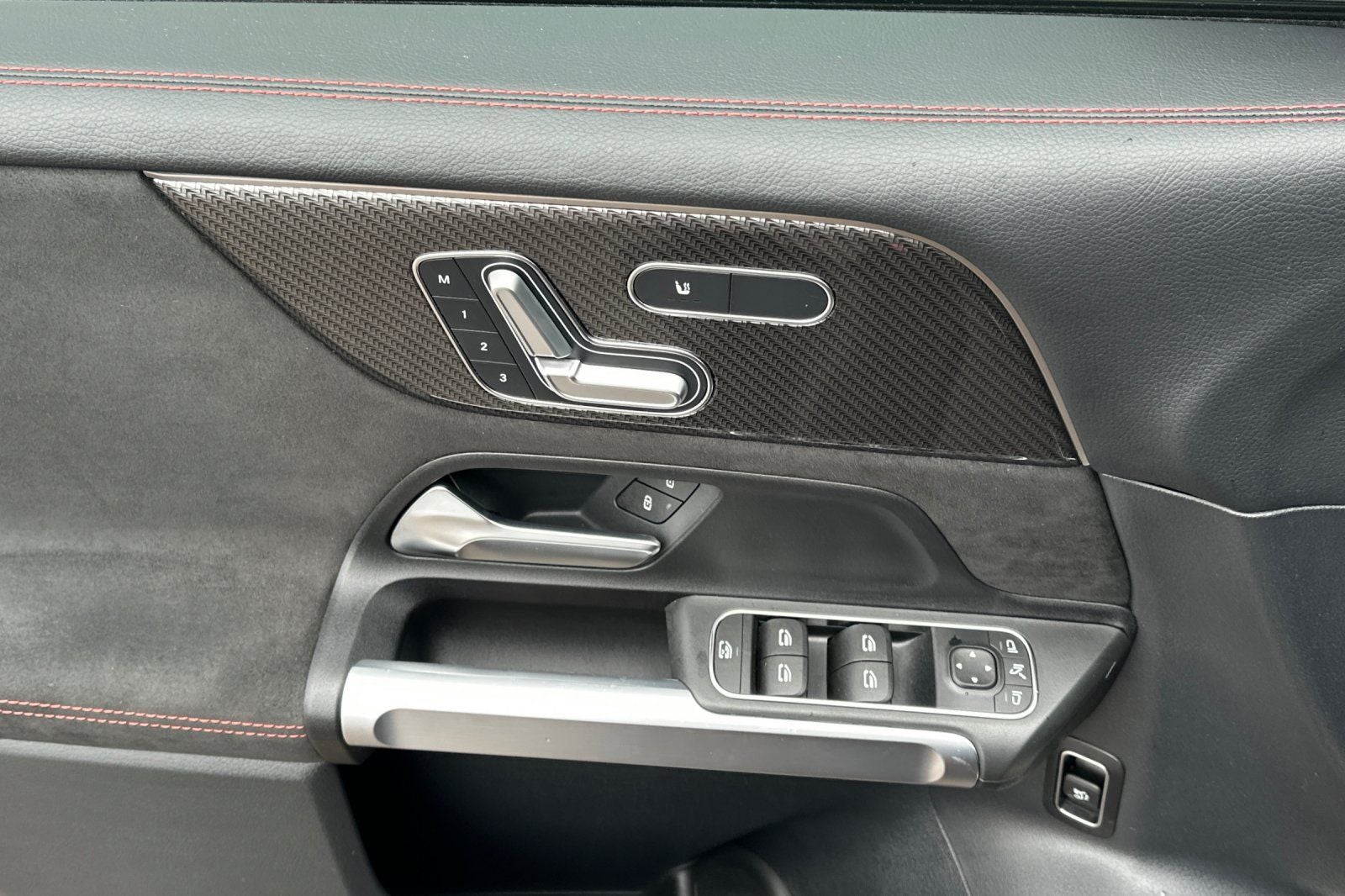 2023 Mercedes-Benz GLB GLB 250