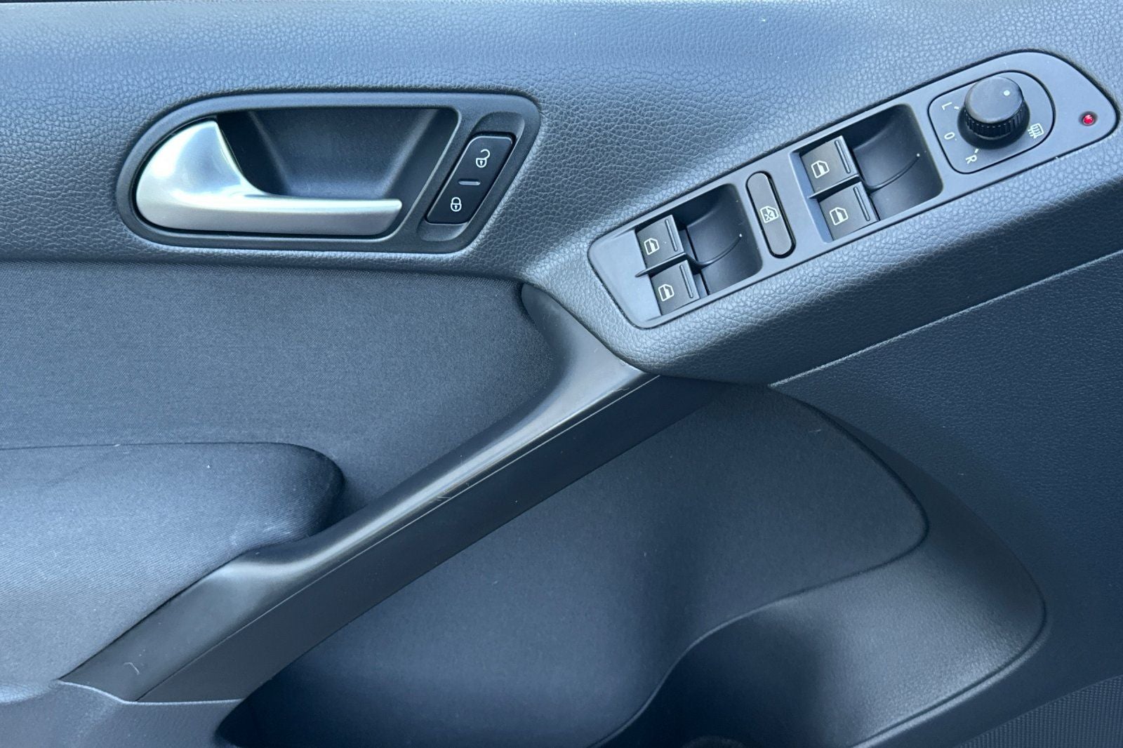 2014 Volkswagen Tiguan S 4Motion